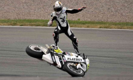 Les meilleures photos des gamelles moto sur circuit (38 images)