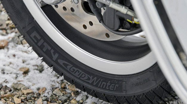 City Grip Winter – Enfin un pneu hiver Michelin pour les scooters.