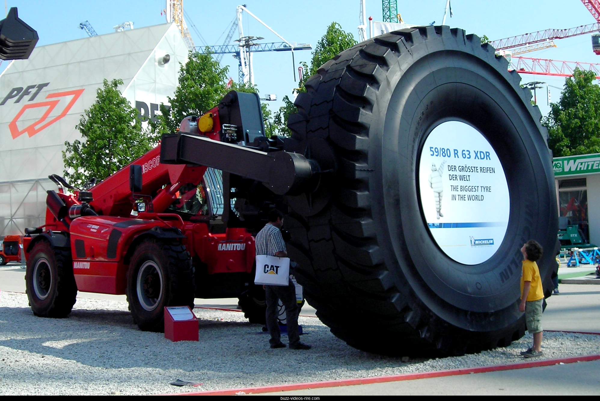 Michelin présente le plus grand pneu tracteur au monde