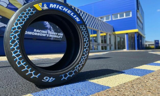 Michelin présente un pneu de compétition à base de matériaux recyclés